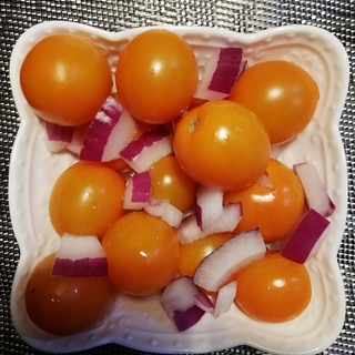 βカロテントマトと紫玉葱のデリサラダ